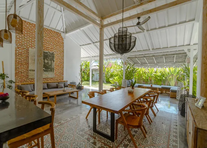 Villa Vicolo Artvillas